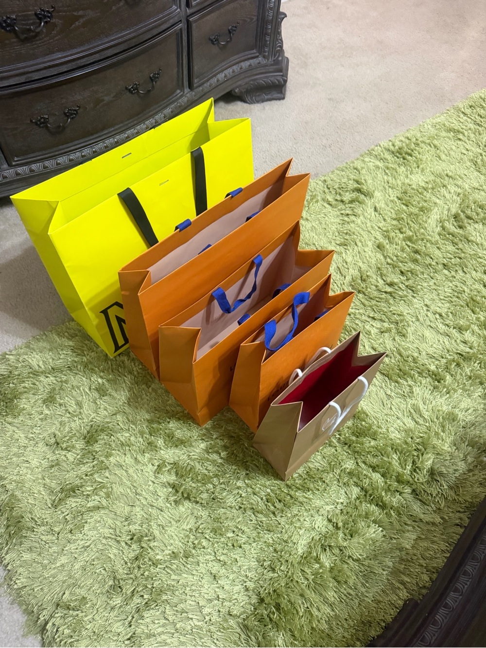 Accessories Subcategory Identification - Picture 2 of 6